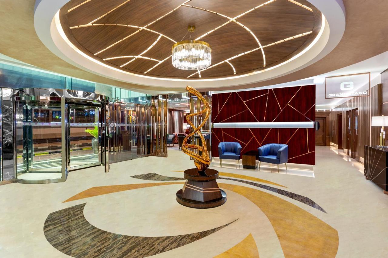 Park Regis Kris Kin Hotel Dubai Bagian luar foto The lobby of the hotel