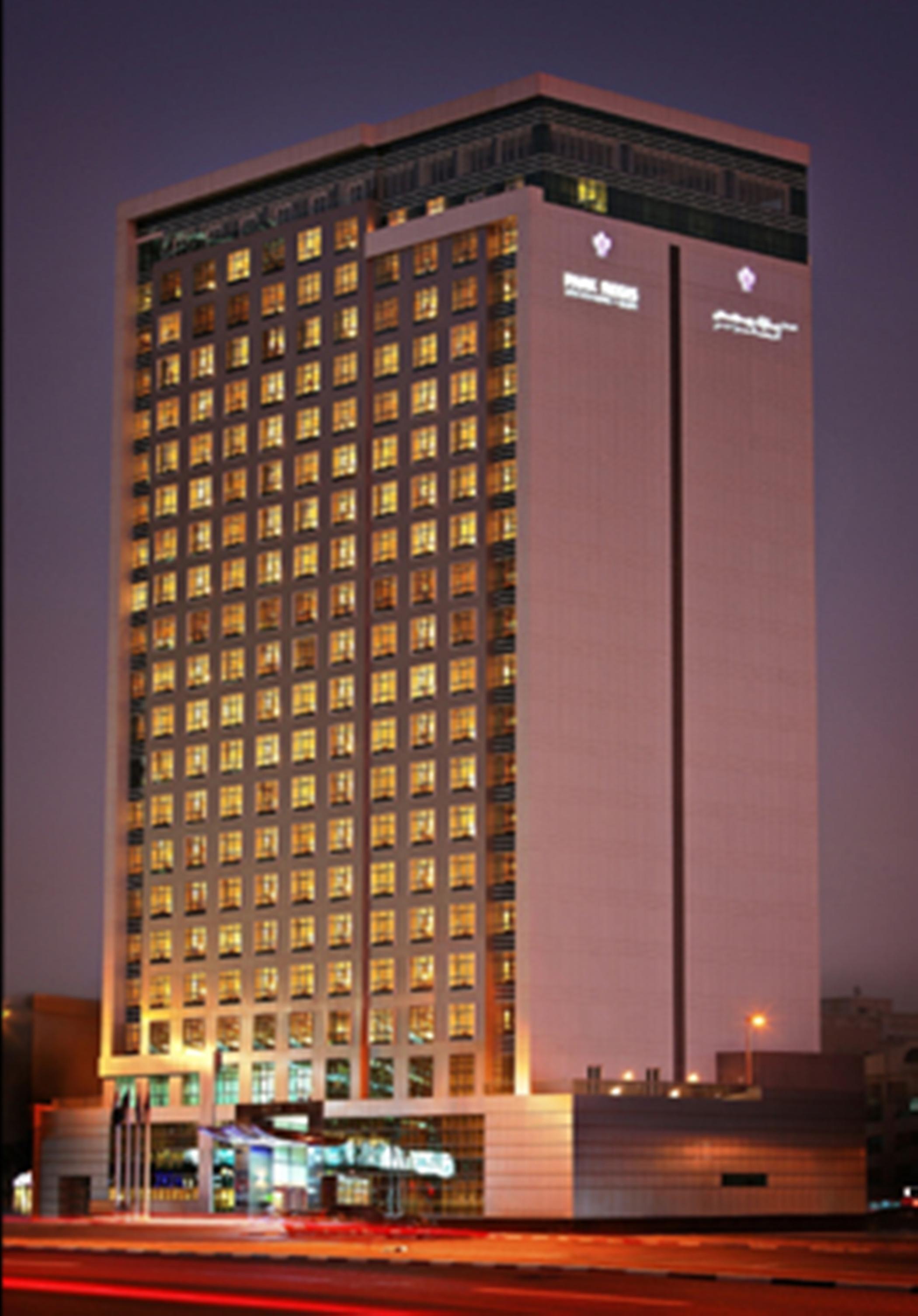 Park Regis Kris Kin Hotel Dubai Bagian luar foto The Ritz-Carlton, Dubai
